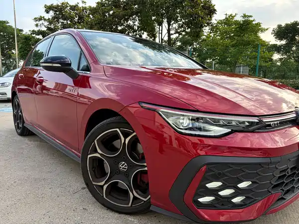 Volkswagen Golf GTI 2025