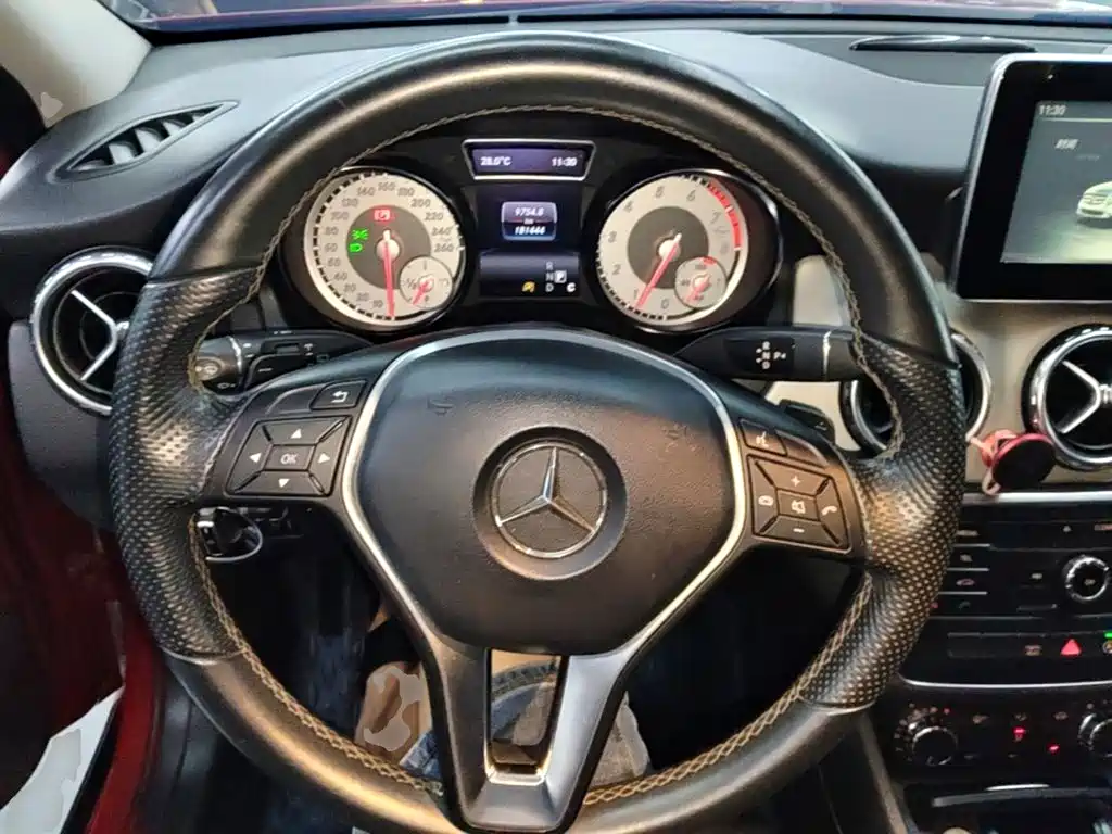 Mercedes-Benz GLA 2016 — фото 11