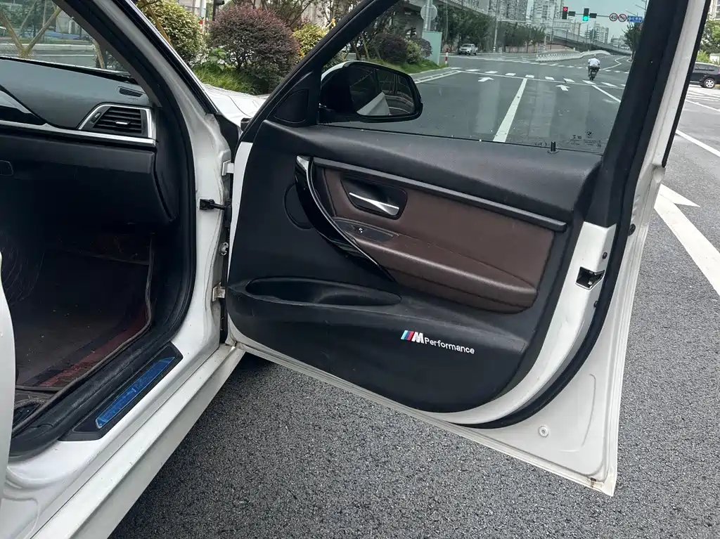 BMW 3 Series 2019