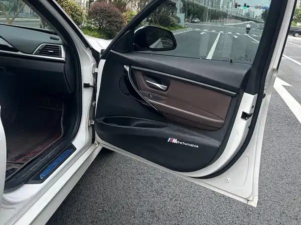 BMW 3 Series 2019