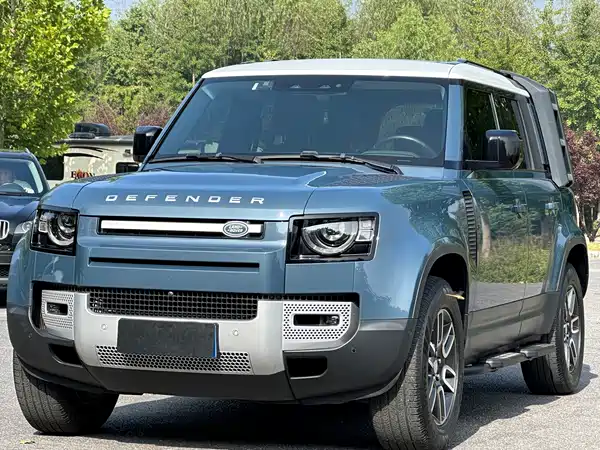 Land Rover Defender 2020