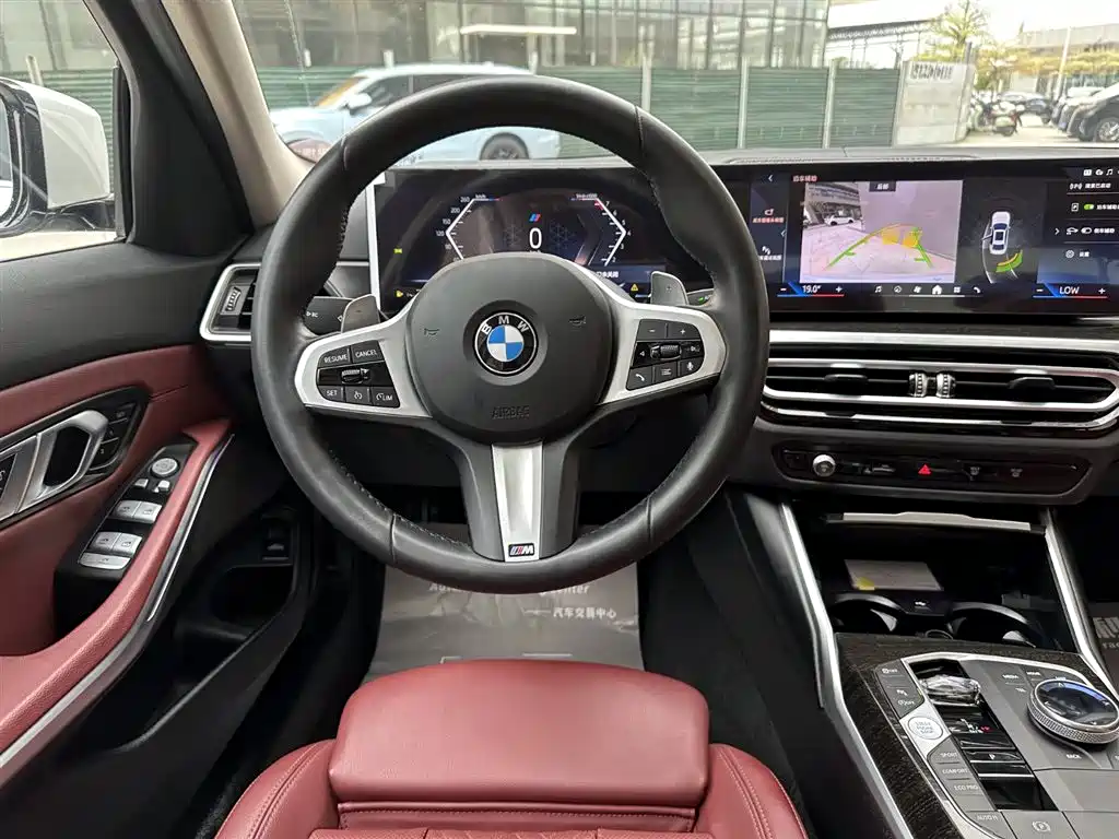 BMW 3 Series 2024 — фото 13