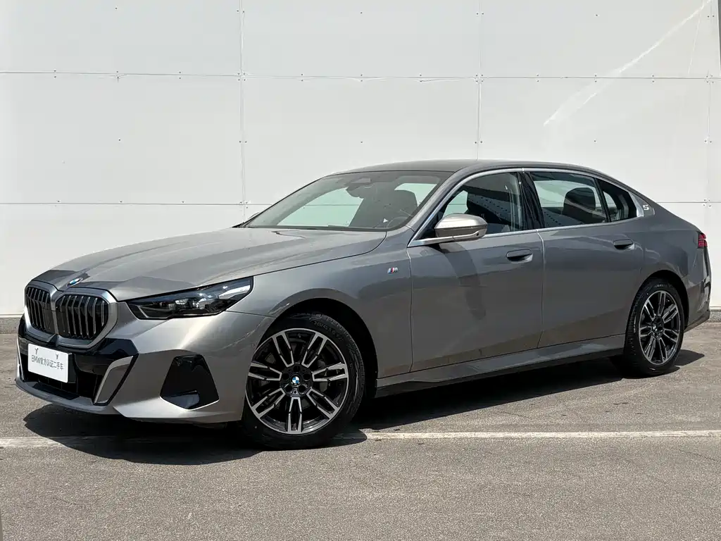 BMW 5 Series 2025