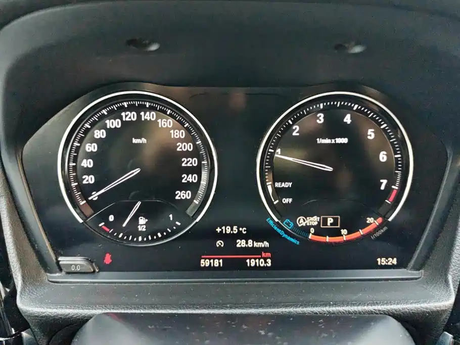 BMW 1 Series 2021 — фото 13