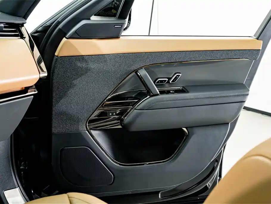 Land Rover Sport 2023 — фото 16
