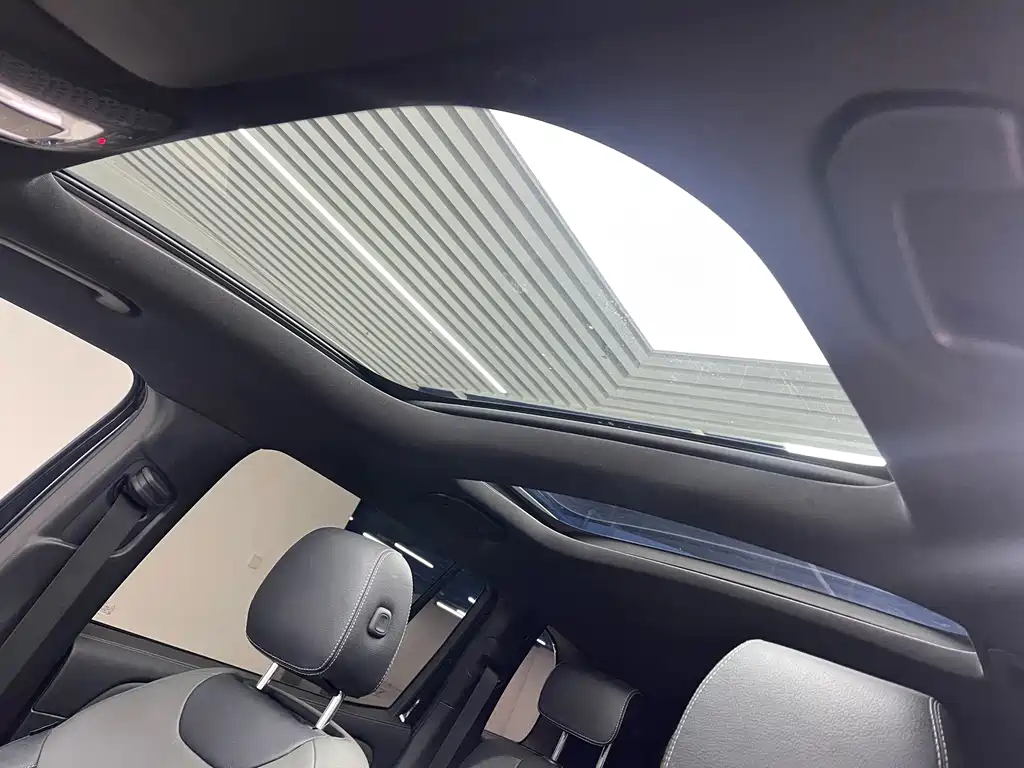 Mercedes-Benz GLB AMG 2022 — фото 14