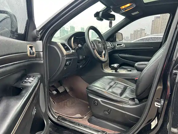 Jeep Grand Cherokee 2014
