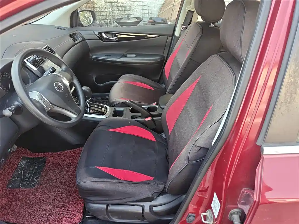 Nissan Tiida 2017 — фото 11