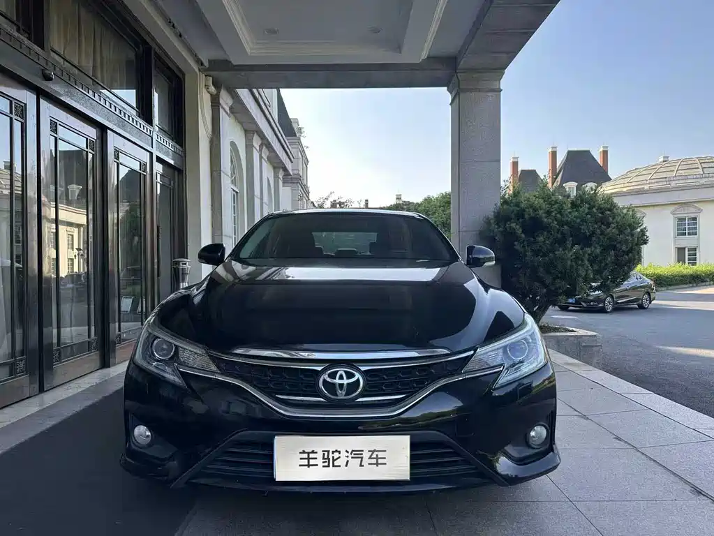 Toyota Reiz 2016