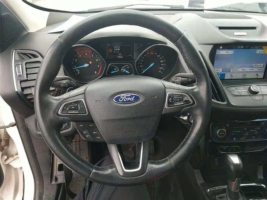 Ford Kuga 2016 — фото 6