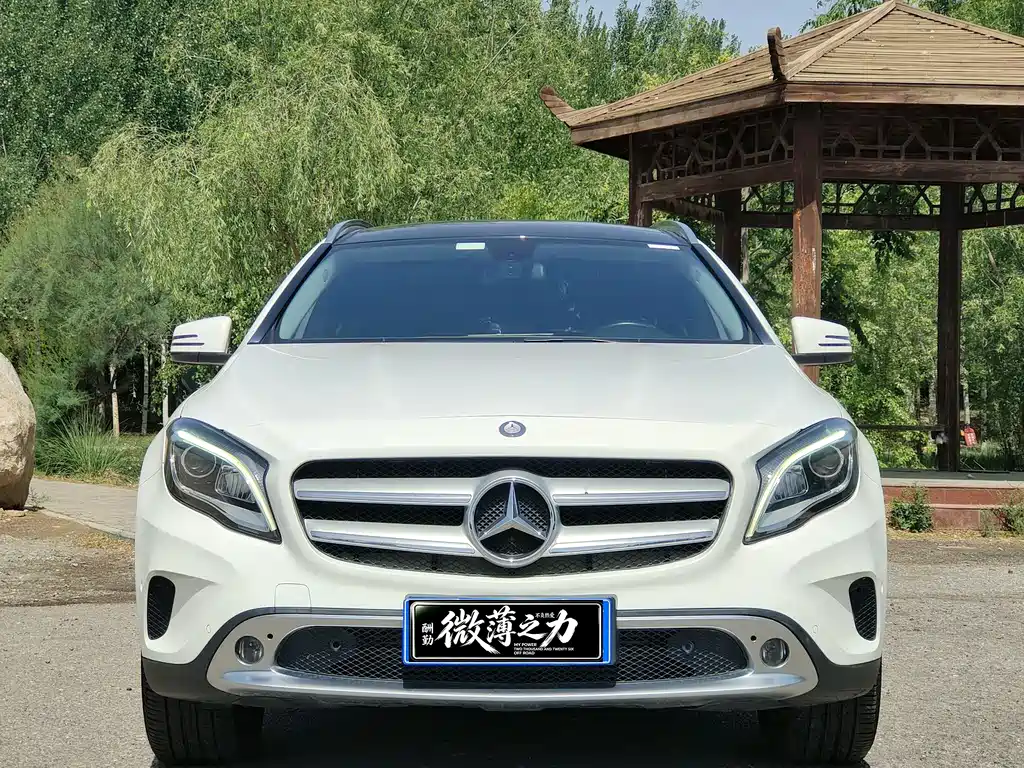 Mercedes-Benz GLA 2015