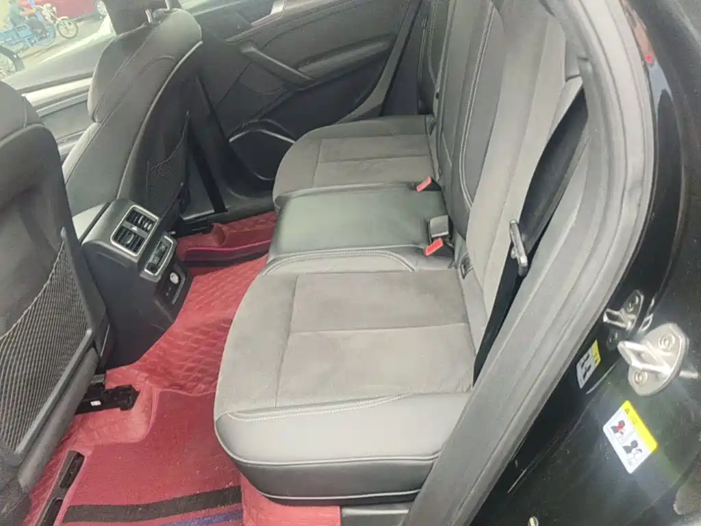 Audi Q5L Sportback 2022 — фото 17