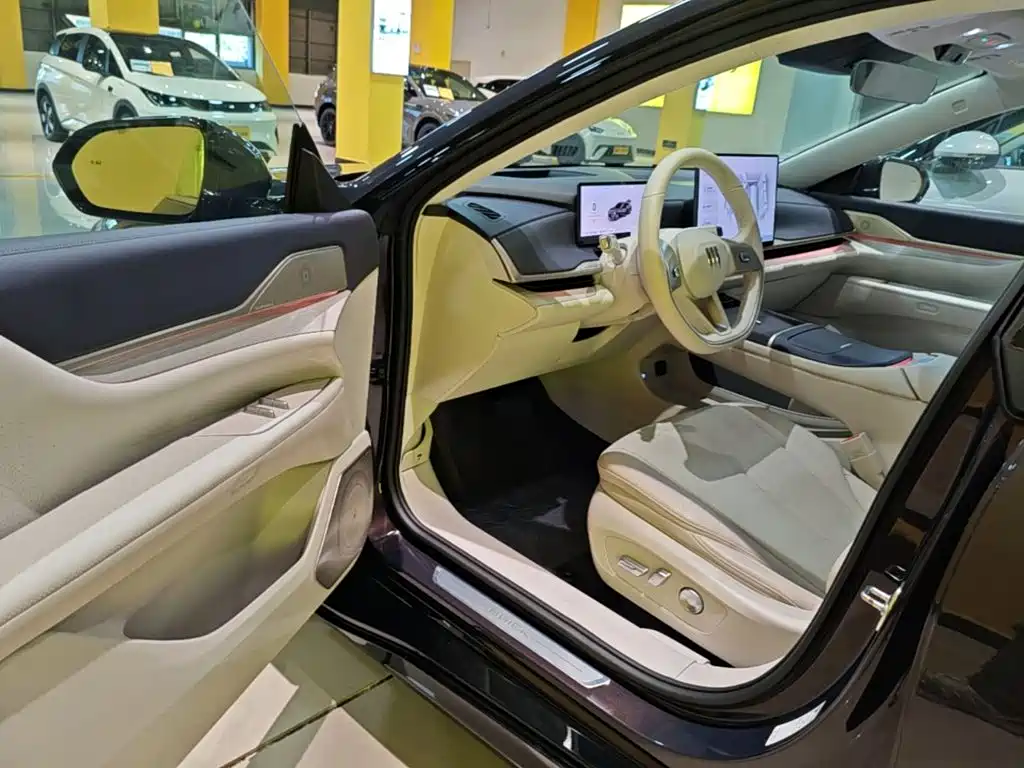Buick Zhijing L7 2025 — фото 16