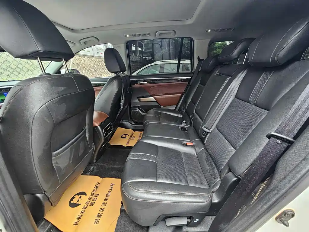 GAC Motor Trumpchi GS8 2017 — фото 12