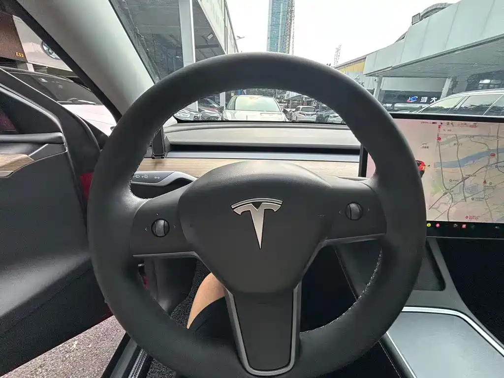Tesla Model Y 2021 — фото 15