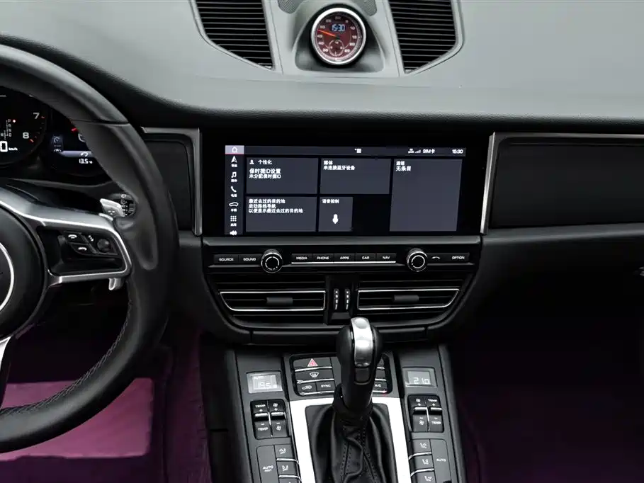 Porsche Macan 2019 — фото 13