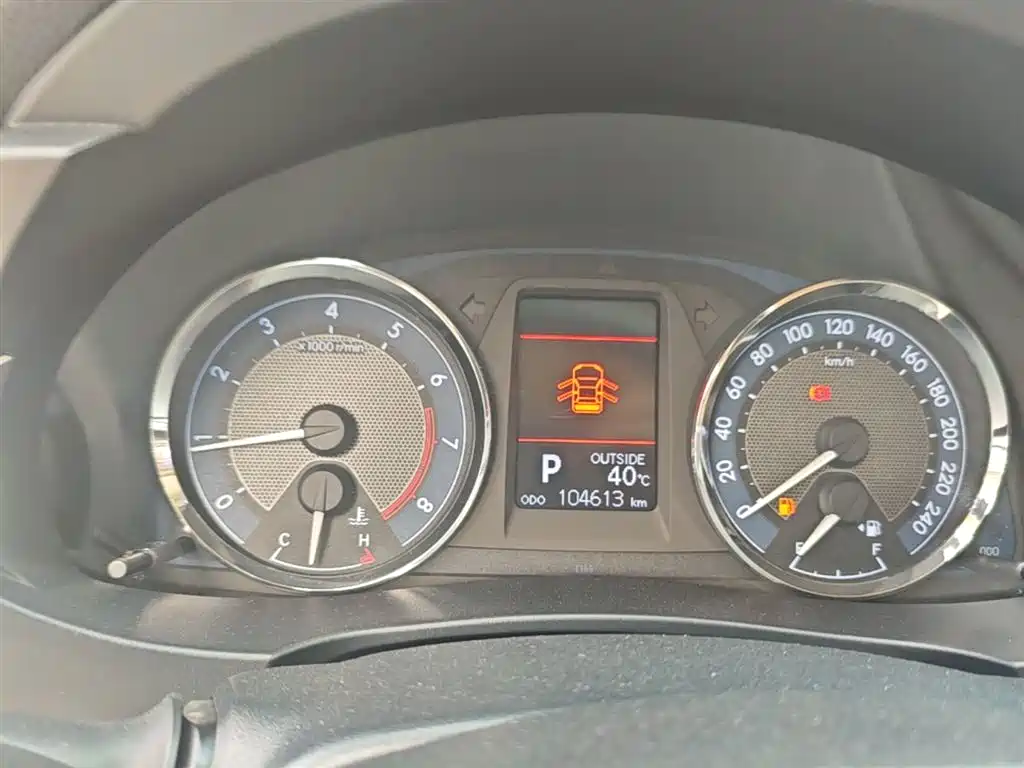 Toyota Corolla 2015 — фото 12