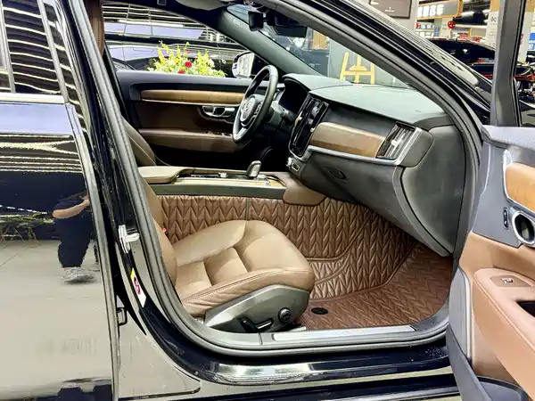 Volvo S90 2021