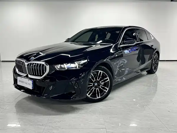 BMW 5 Series 2025