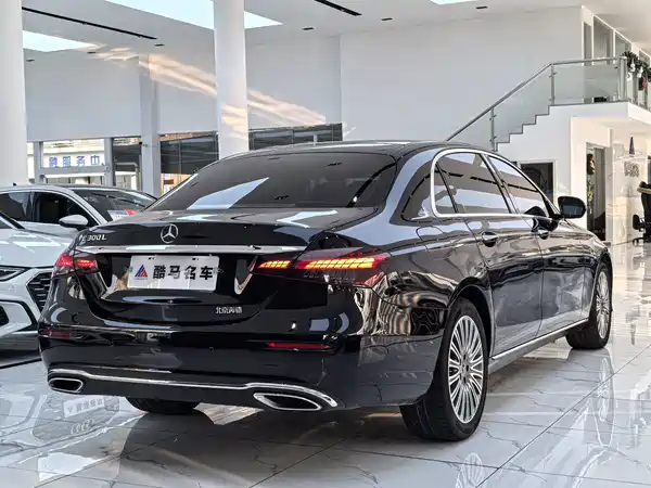 Mercedes-Benz E-Class 2023