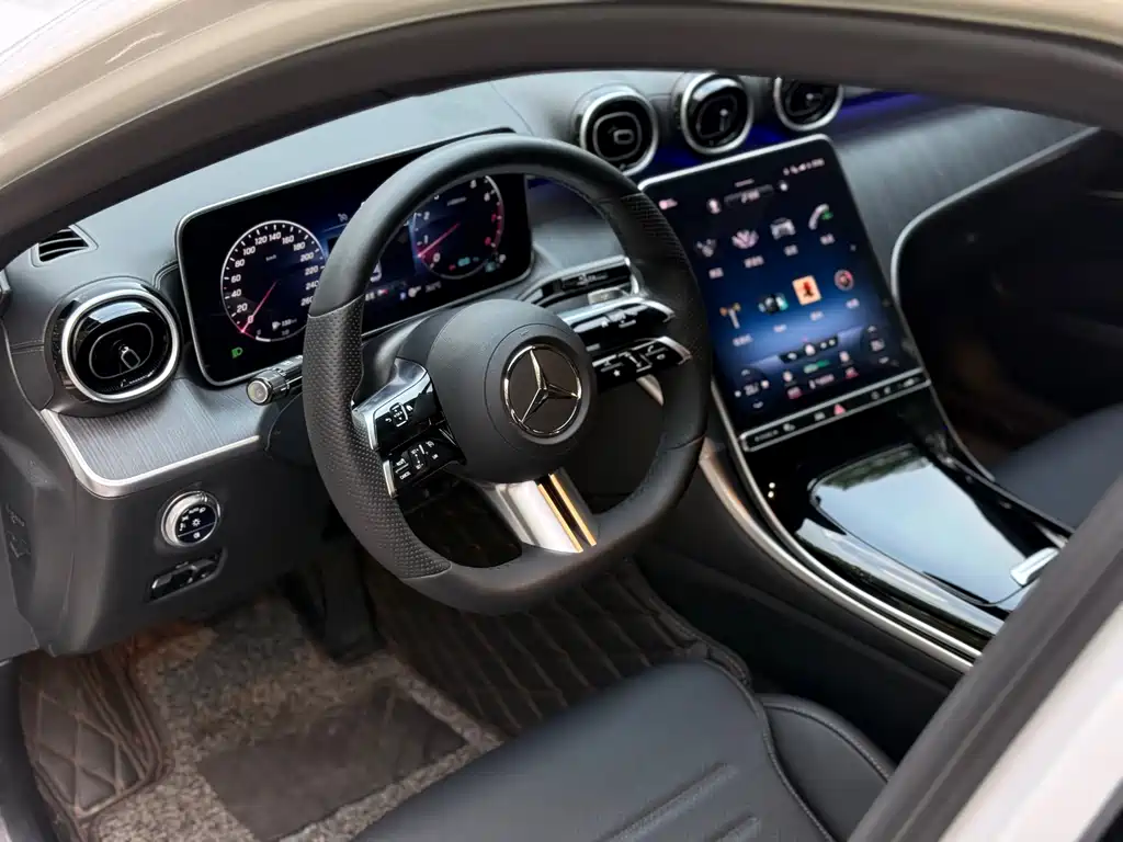 Mercedes-Benz C-Class 2021 — фото 18