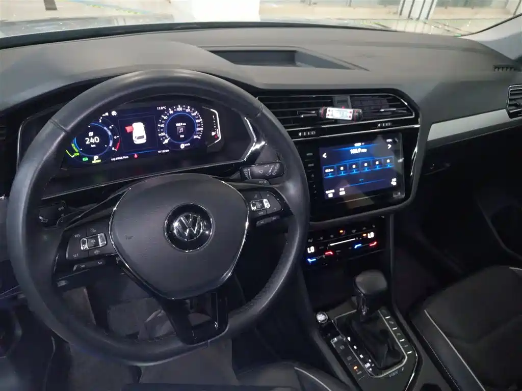 Volkswagen Tiguan L New Energy 2020 — фото 10