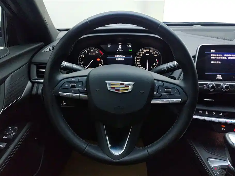 Cadillac CT4 2023 — фото 15
