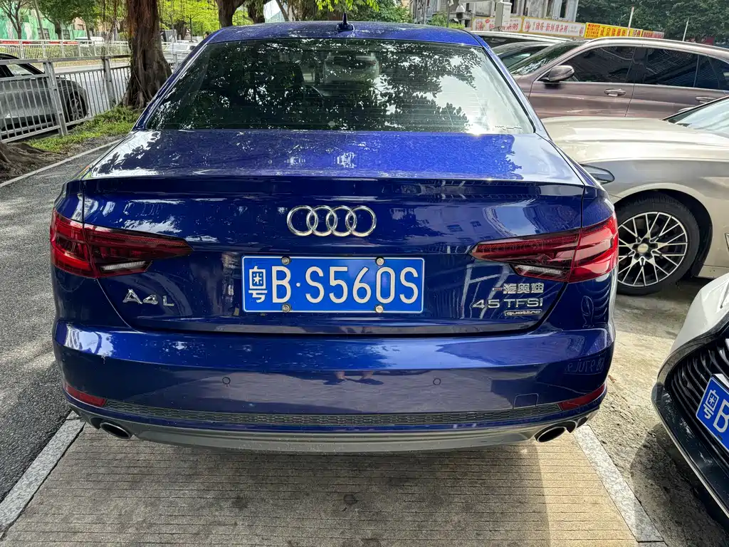 Audi A4L 2018