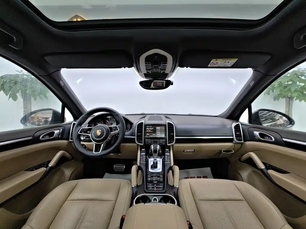 Porsche Cayenne 2015 — фото 23