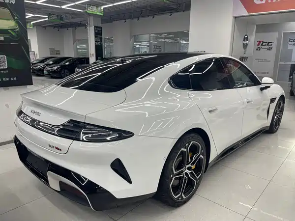 Xiaomi SU7 2024