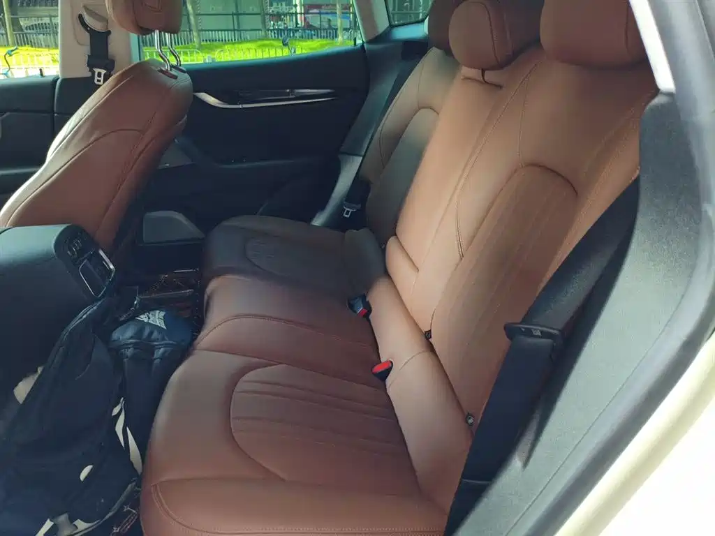 Maserati Levante 2019 — фото 13