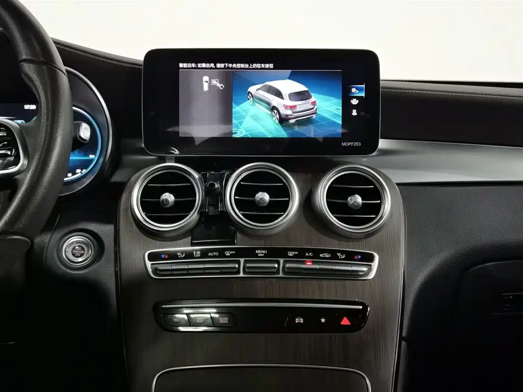 Mercedes-Benz GLC 2021 — фото 12