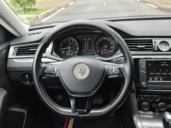 Volkswagen Passat 2018