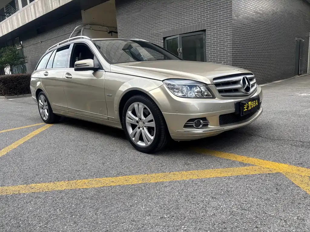 Mercedes-Benz C-Class 2011