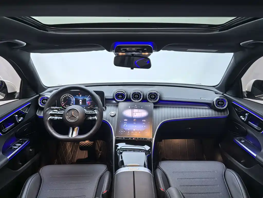 Mercedes-Benz C-Class 2024 — фото 15