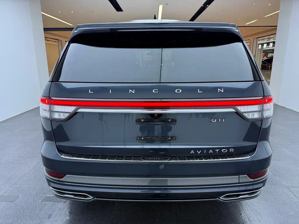 Lincoln Aviator 2023 — фото 13