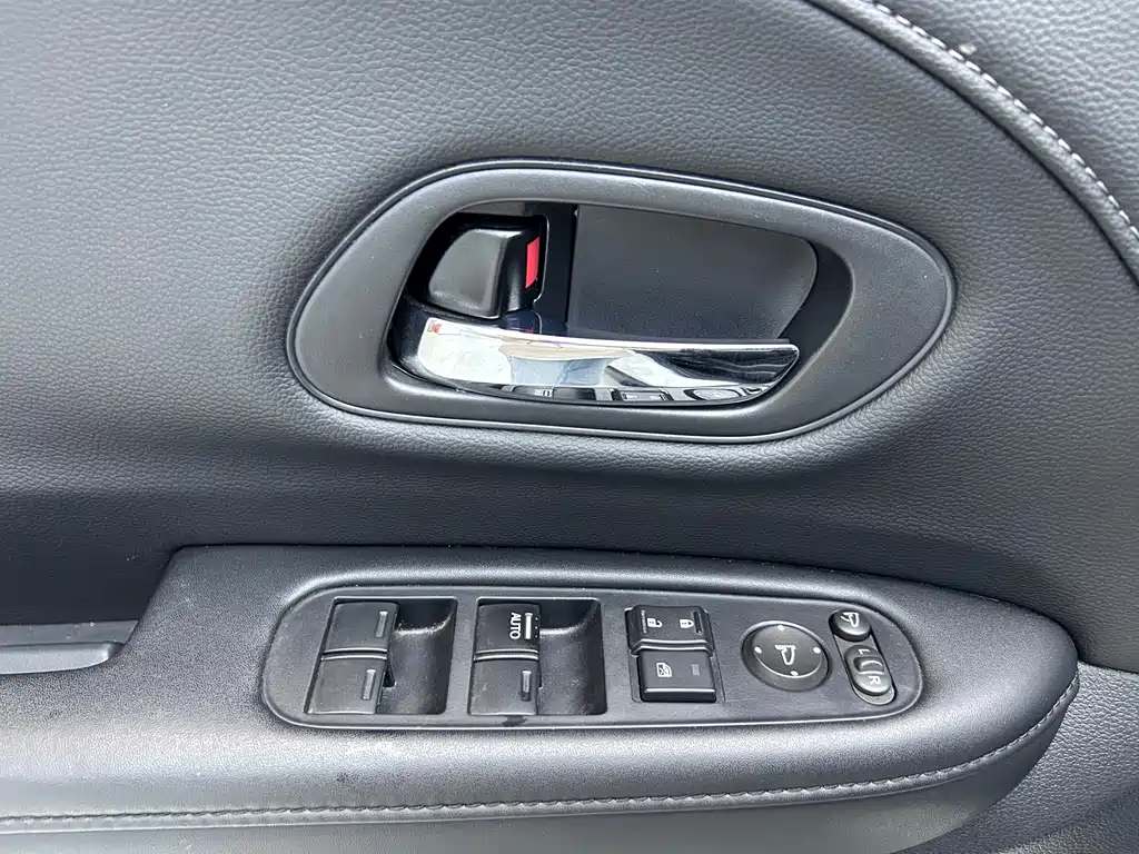Honda Vezel 2021 — фото 12