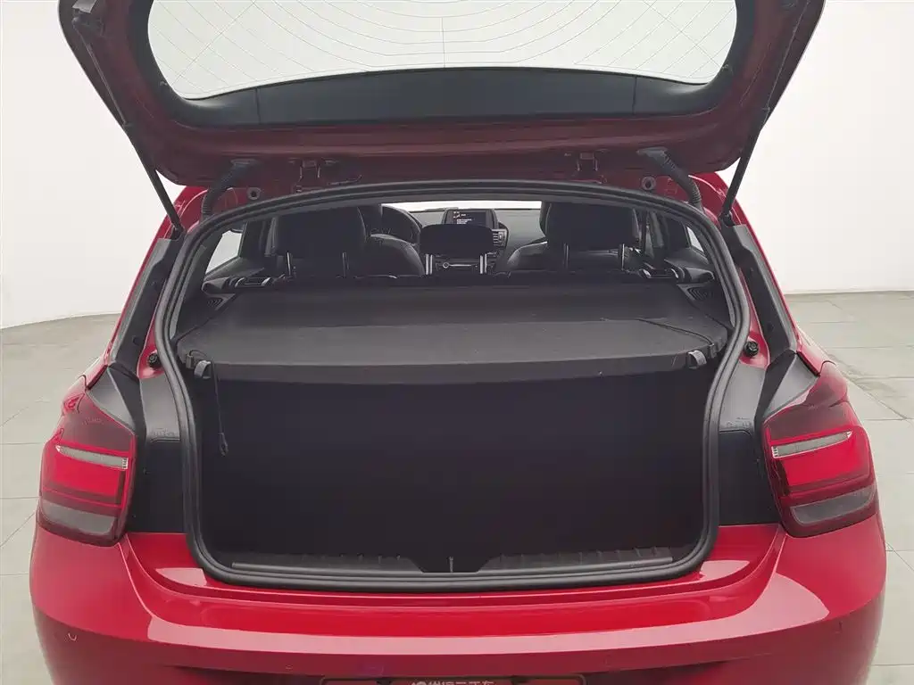 BMW 1 Series 2013 — фото 16