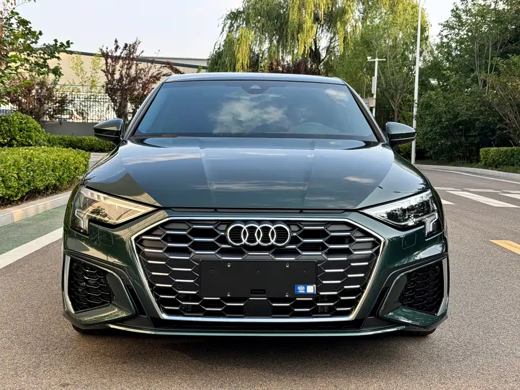 Audi A3 2023 — фото 2