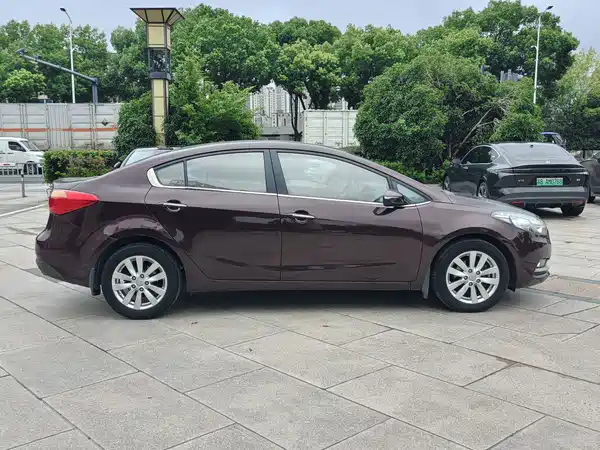Kia K3 2013