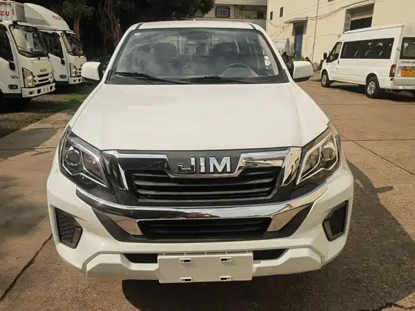 Isuzu RE-MAX Ruimai 2025