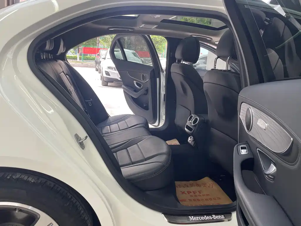 Mercedes-Benz C-Class 2020 — фото 16
