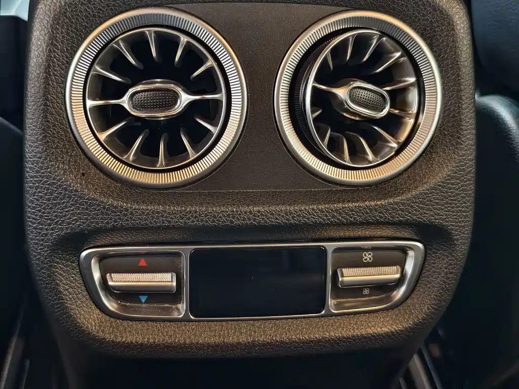 Mercedes-Benz G-Class 2022 — фото 12