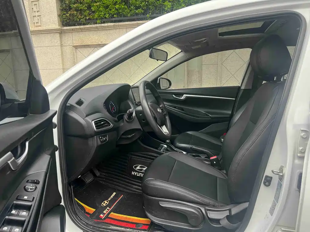 Hyundai Elantra 2018 — фото 6
