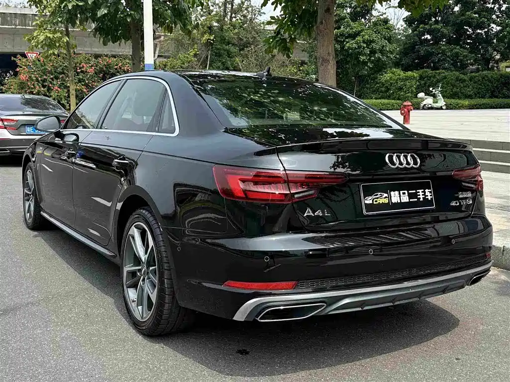 Audi A4L 2020 — фото 9
