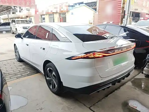 Geely Galaxy L6 2024
