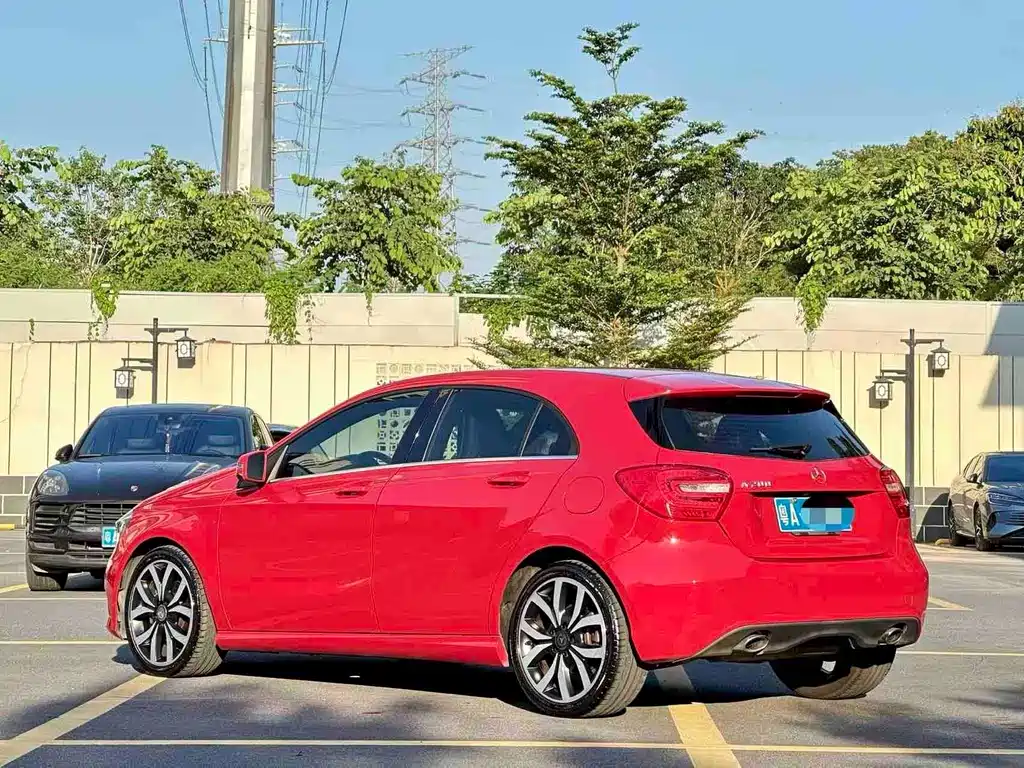 Mercedes-Benz A-Class 2015