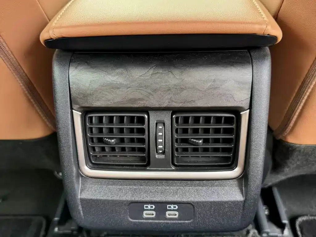 Toyota Camry 2024 — фото 15