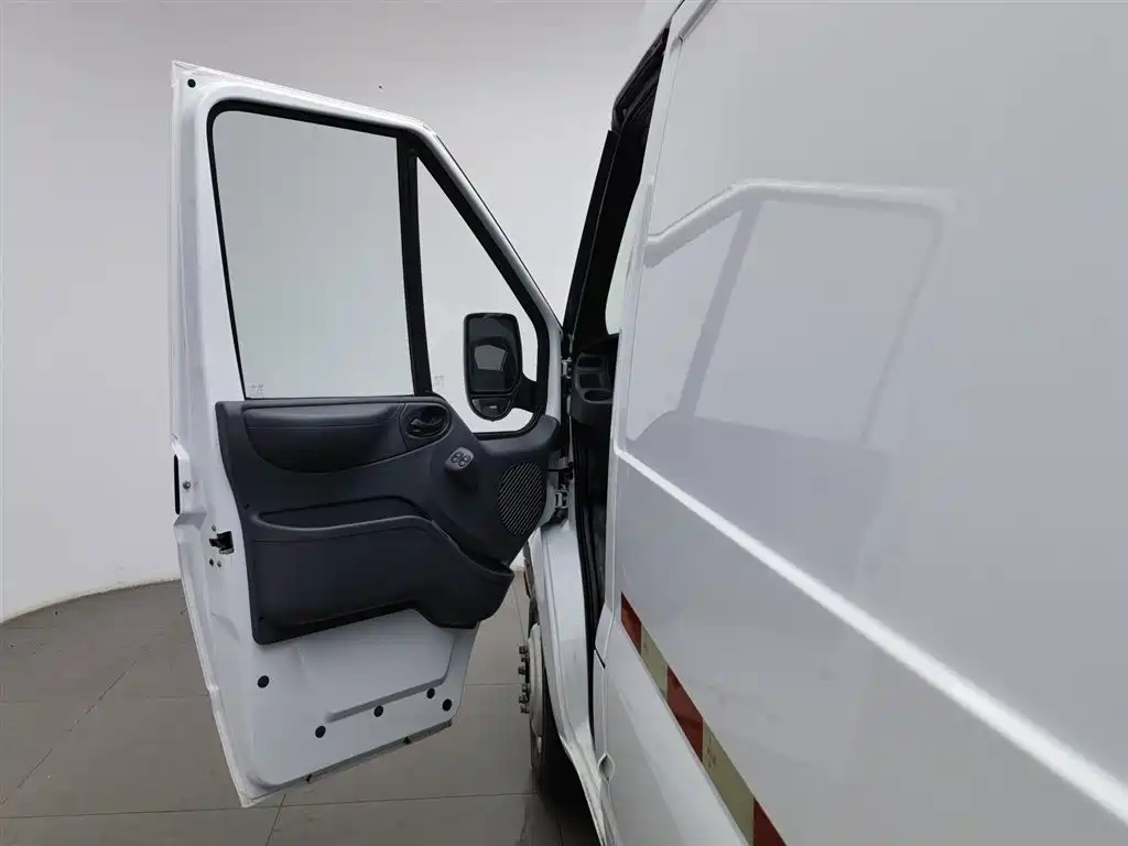 Ford Transit Custom 2022 — фото 8