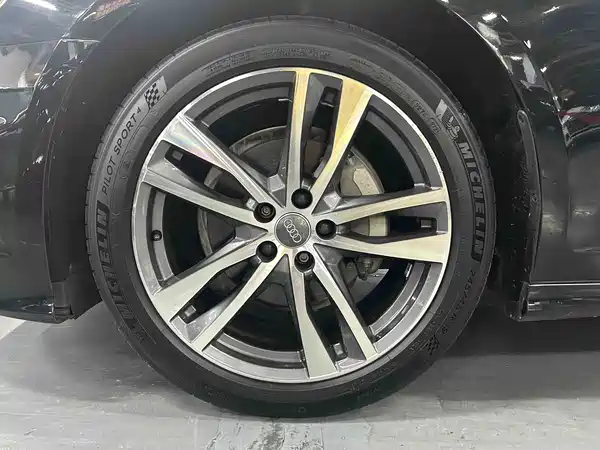 Audi A6L 2020